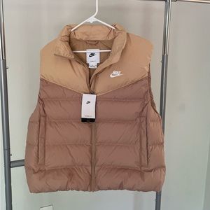 NWT NIKE vest